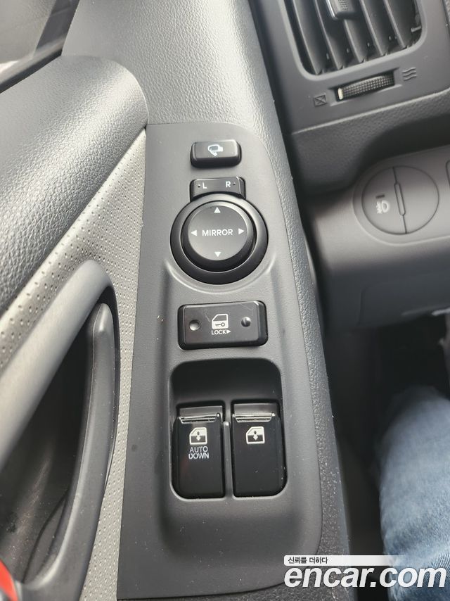 Hyundai Starex 2017 — photo 11