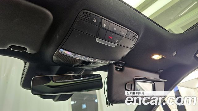 Mercedes-Benz E-Class 2021 — photo 17