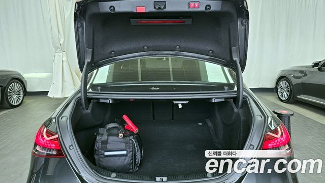 Mercedes-Benz E-Class 2021 — photo 20