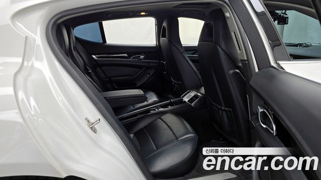 Porsche Panamera 2012 — photo 12