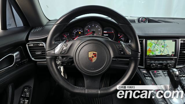 Porsche Panamera 2012 — photo 13