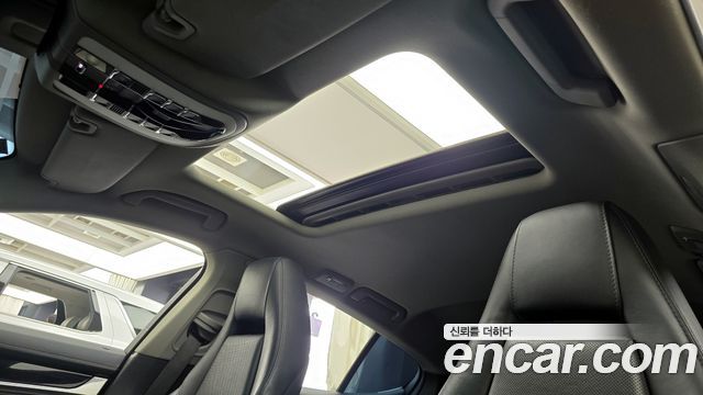Porsche Panamera 2012 — photo 19