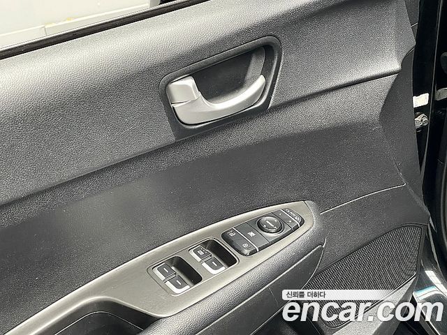 Kia K5 2017 — photo 18