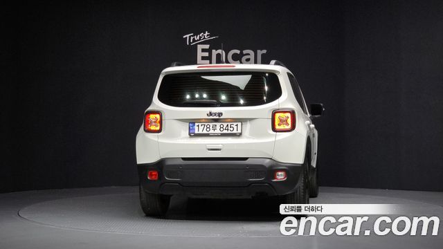 Jeep Renegade 2022 — photo 4