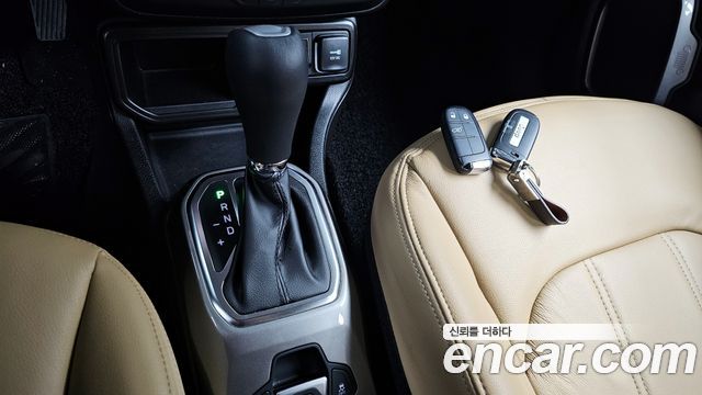 Jeep Renegade 2022 — photo 9