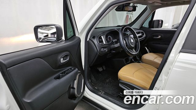 Jeep Renegade 2022 — photo 10