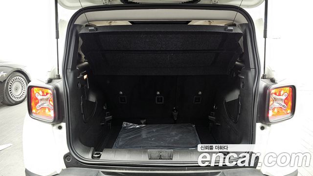 Jeep Renegade 2022 — photo 20