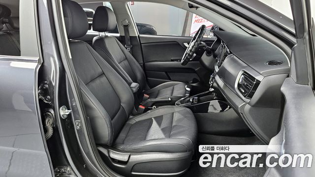 Kia Stonic 2019 — photo 10