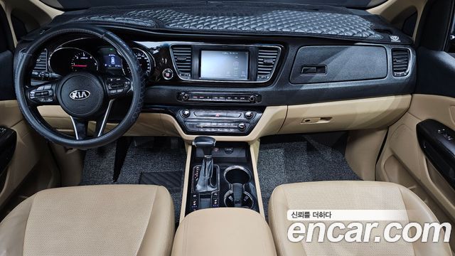 Kia Canival 2019 — photo 7