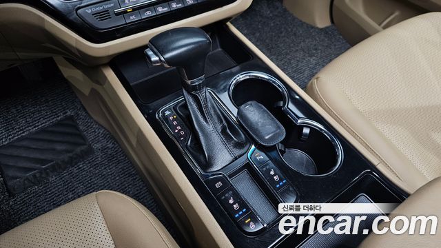 Kia Canival 2019 — photo 9