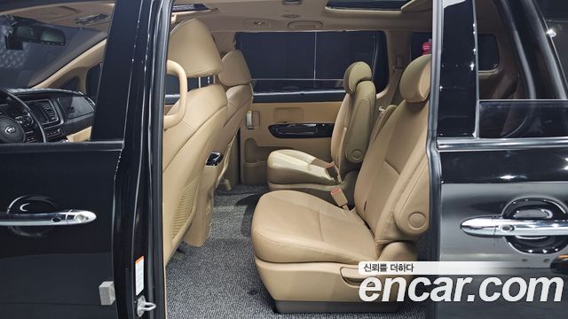 Kia Canival 2019 — photo 12