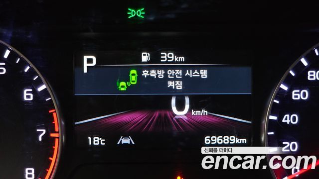 Kia K3 2022 — photo 16