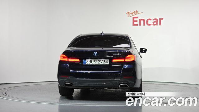 BMW 5-Series 2022 — photo 4