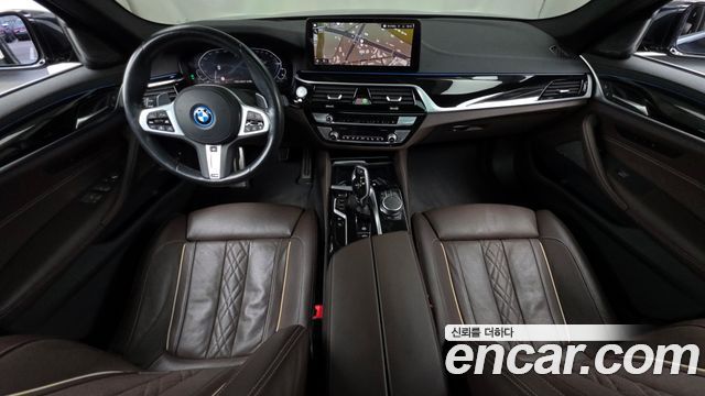 BMW 5-Series 2022 — photo 7