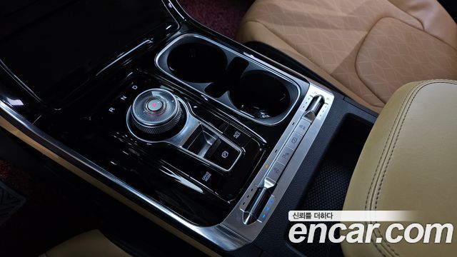 Kia Canival 2021 — photo 9