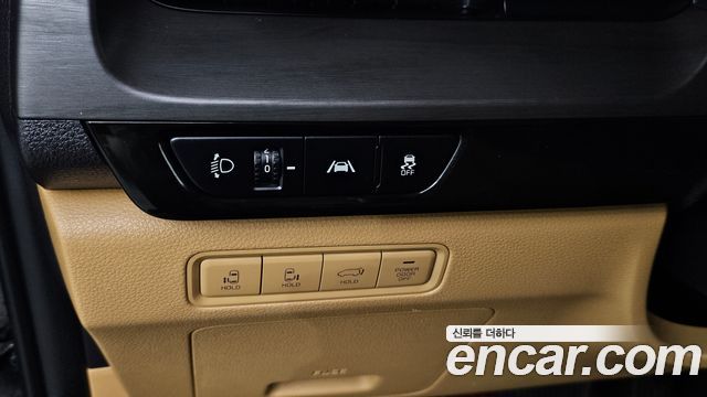 Kia Canival 2021 — photo 16