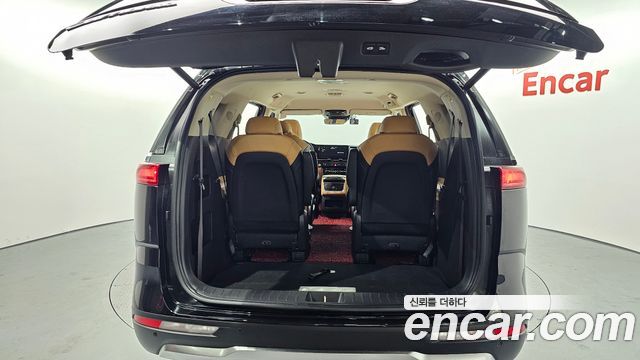 Kia Canival 2021 — photo 20