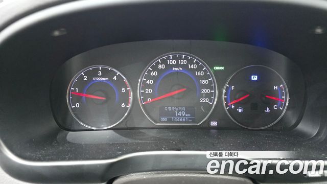Hyundai Santafe 2011 — photo 8