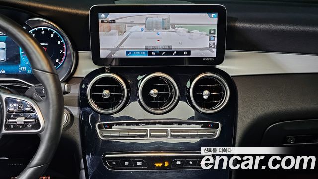 Mercedes-Benz GLC-Class 2020 — photo 19