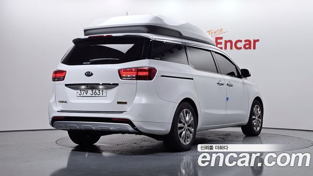 Kia Canival 2018 — photo 2