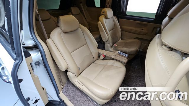 Kia Canival 2018 — photo 13