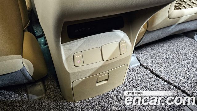 Kia Canival 2018 — photo 18