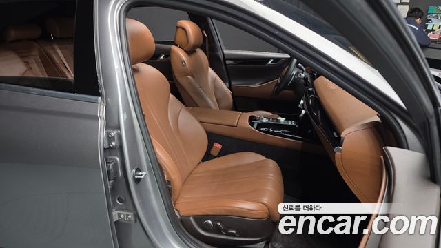 Genesis G80 2023 — photo 12
