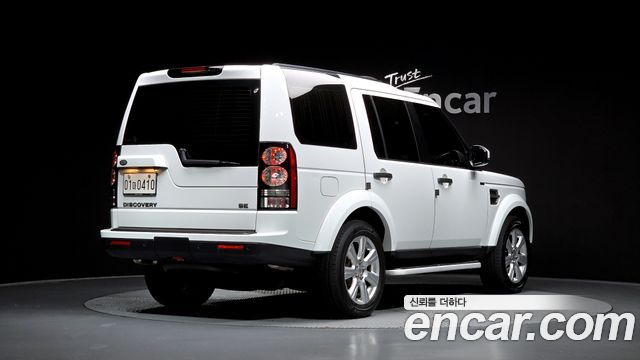 Land Rover Discovery 2016 — photo 2
