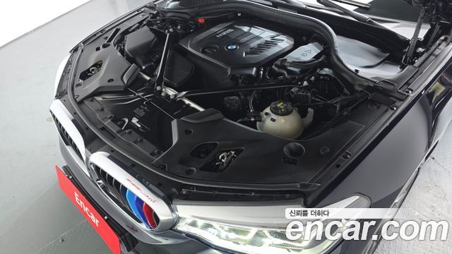 BMW 5-Series 2018 — photo 6