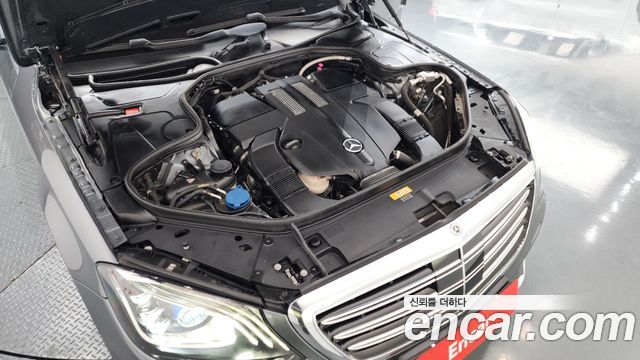Mercedes-Benz S-Class 2020 — photo 6