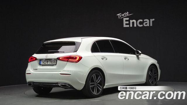 Mercedes-Benz A-Class 2023 — photo 2