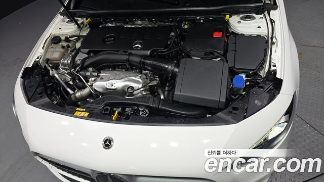 Mercedes-Benz A-Class 2023 — photo 6