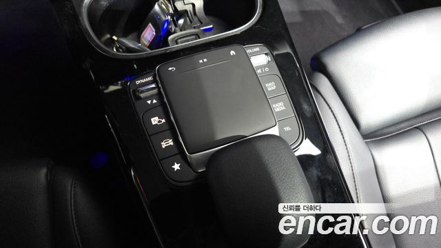 Mercedes-Benz A-Class 2023 — photo 18