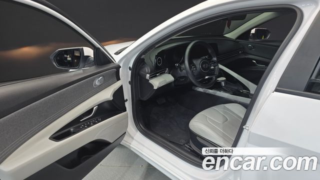 Hyundai AVANTE 2021 — photo 10