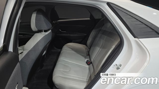 Hyundai AVANTE 2021 — photo 13