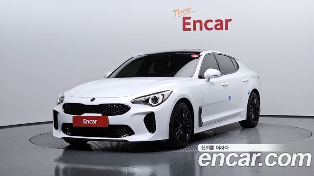 Kia Stinger 2019 — photo 1