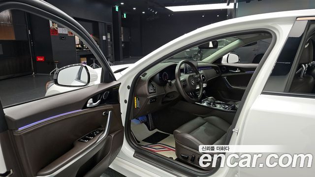 Kia Stinger 2019 — photo 10