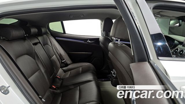 Kia Stinger 2019 — photo 12
