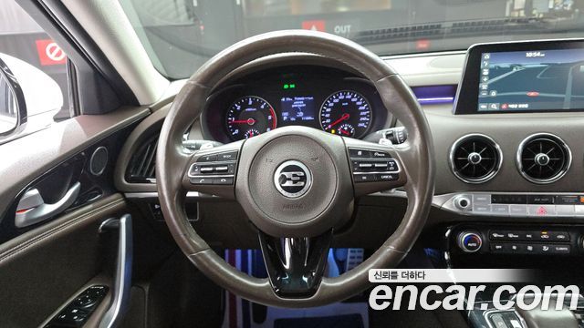 Kia Stinger 2019 — photo 13