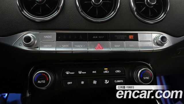 Kia Stinger 2019 — photo 17