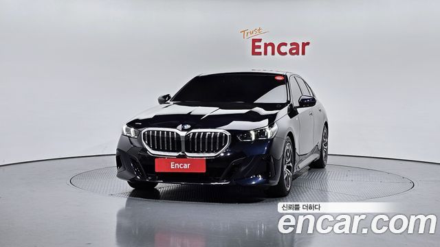 BMW 5-Series 2025 — photo 3
