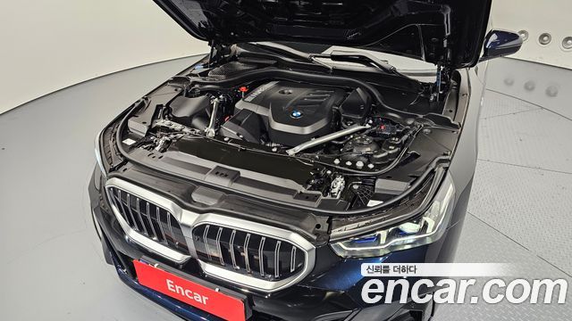 BMW 5-Series 2025 — photo 6