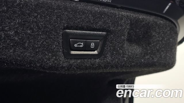 BMW 5-Series 2025 — photo 20