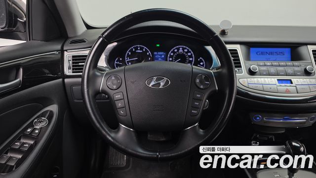 Hyundai Genesis 2012 — photo 13