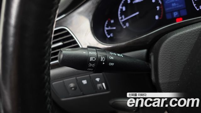 Hyundai Genesis 2012 — photo 17