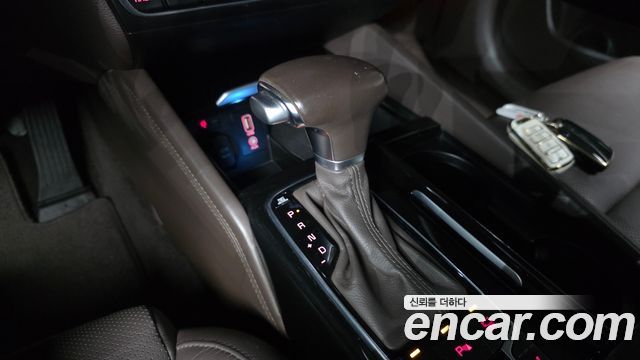 Kia K7 2017 — photo 9