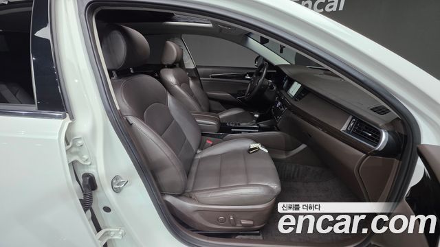 Kia K7 2017 — photo 10