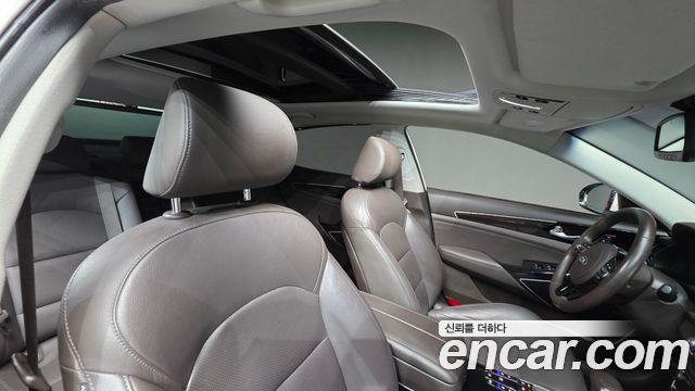 Kia K7 2017 — photo 12