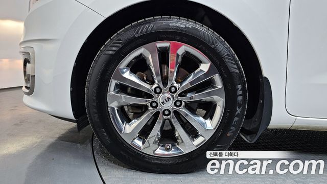 Kia Canival 2016 — photo 5