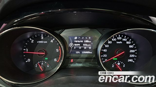 Kia Canival 2016 — photo 8